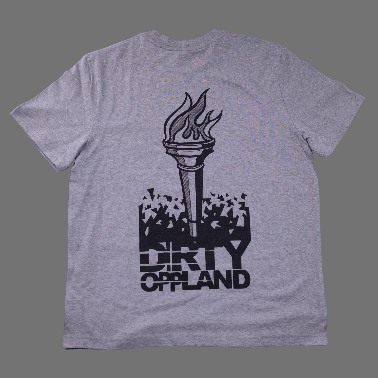 Olympisk Standard Dirty Oppland x Deys Dynamics grå t-shirt